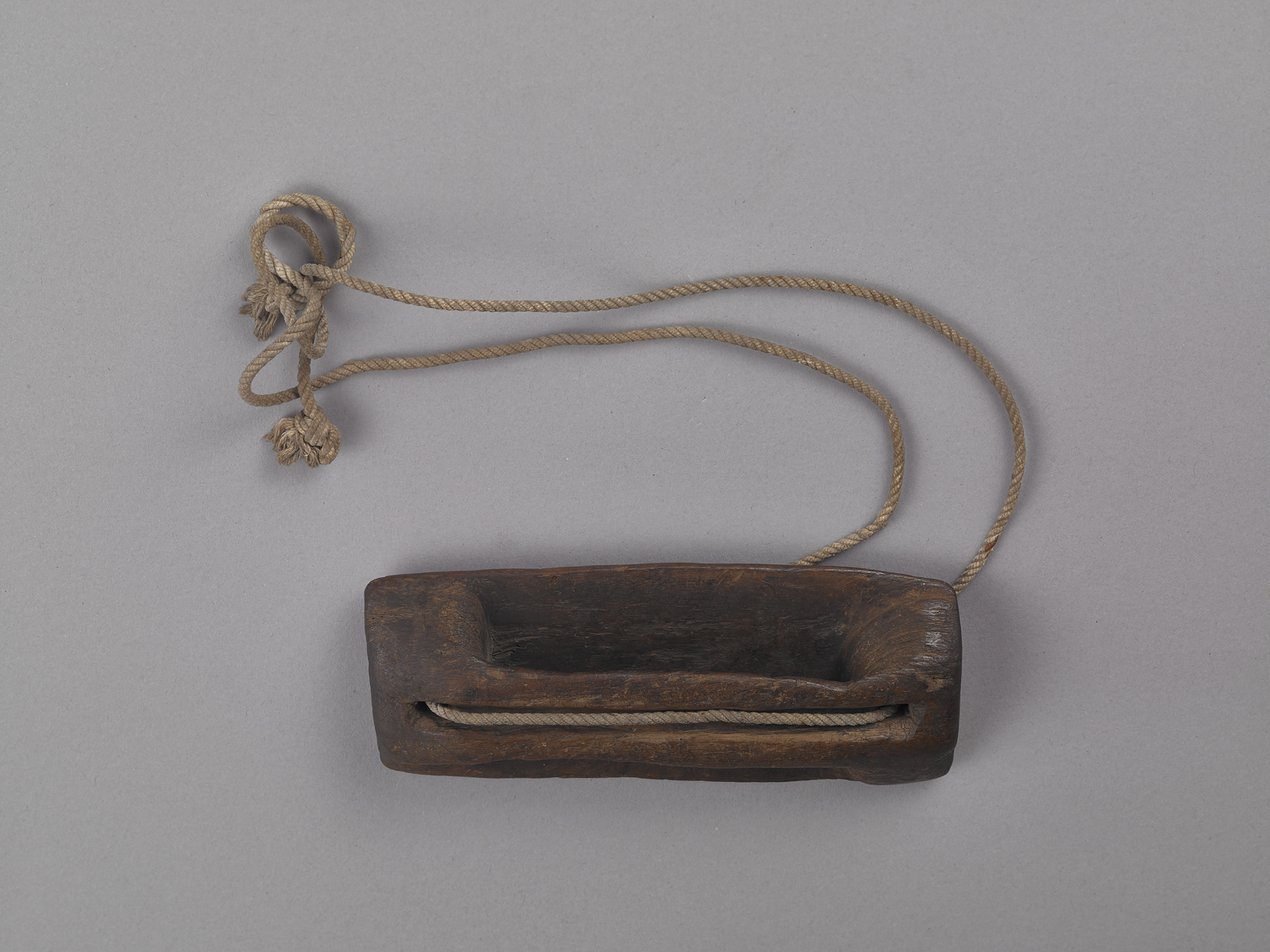 乾隆帝的特色藏品-沙阿王朝的“金花铁插刀”